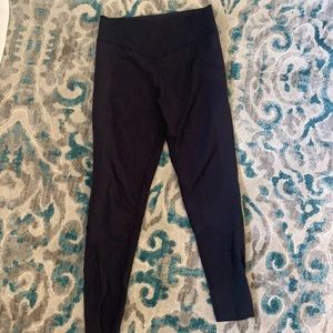 Black cropped Oysho Sport leggings